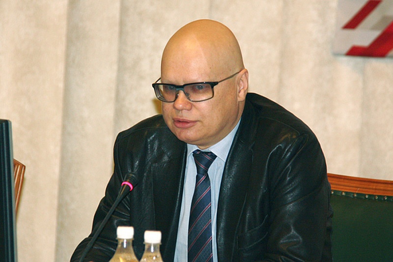 Алексей Лавров