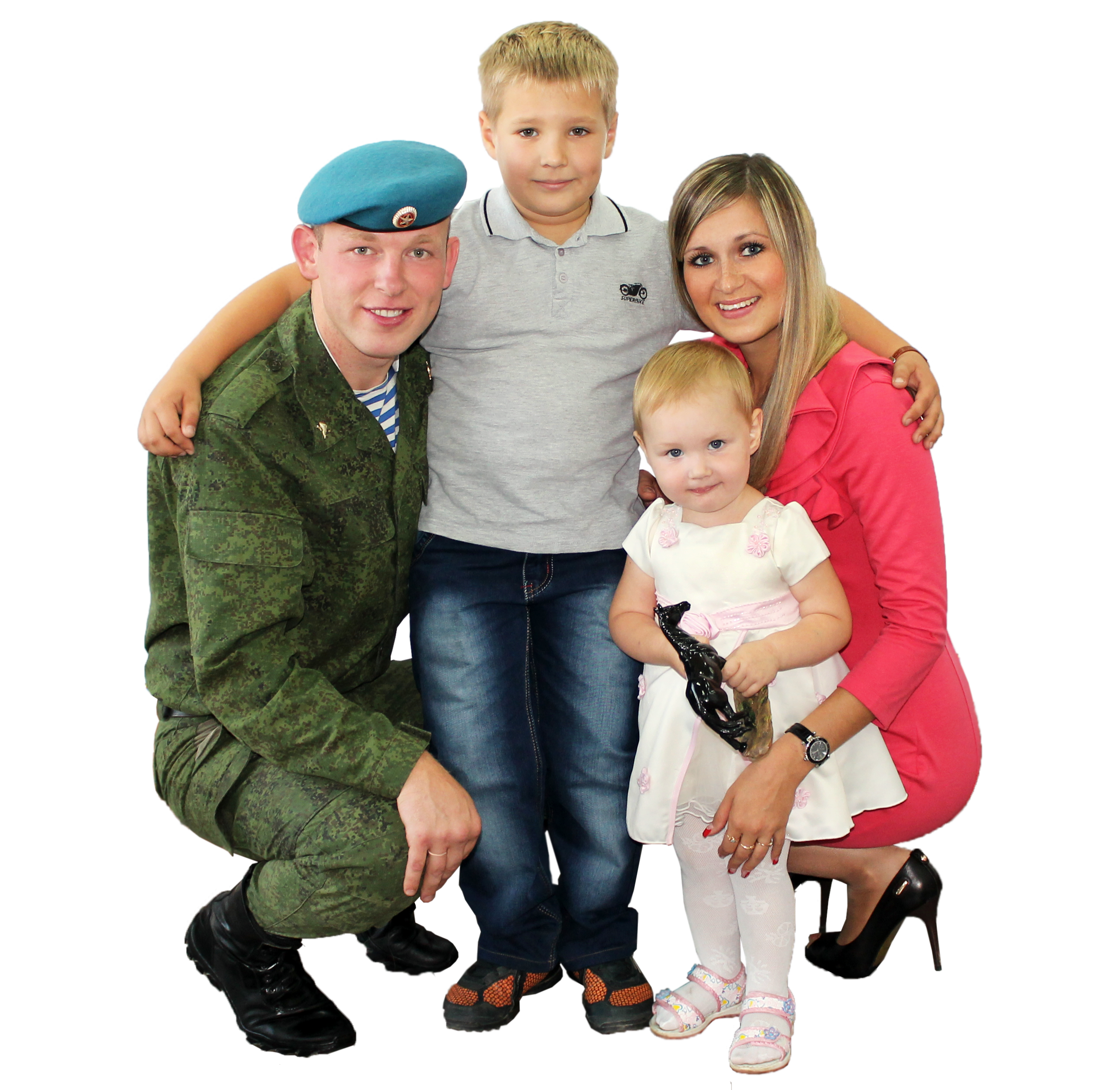 Военная семья. Семья военного. Семья военнослужащего. Солдат с семьей. Семья офицера.